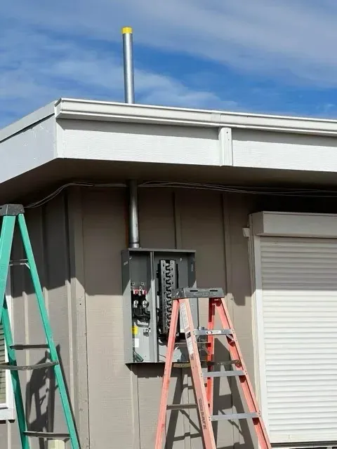 Rooftop conduit and commercial panel installation - Orozco Electric East Valley