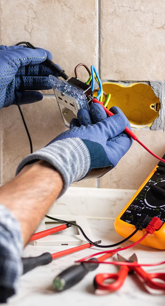 Outlet installation with meter testing
